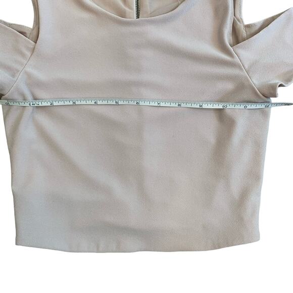 Alice + Olivia Ballet Pink Cold Shoulder Crop Top - Picture 4 of 13